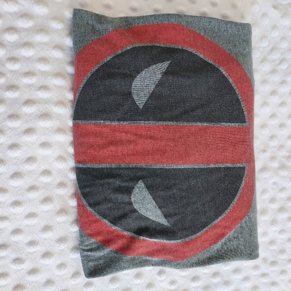Deadpool Mens M T-Shirt Graphic Tee Old Navy Collectabilitees Short Sleeve Gray - Picture 10 of 12